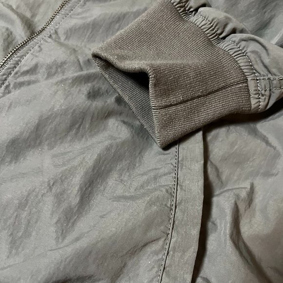 Uniqlo Military Green Women's Short Windproof Zipper Jacket || US Size S - Picture 4 of 4